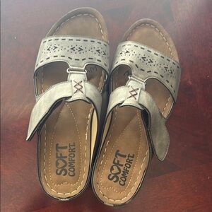 Soft Comfort Sandals, Size 8